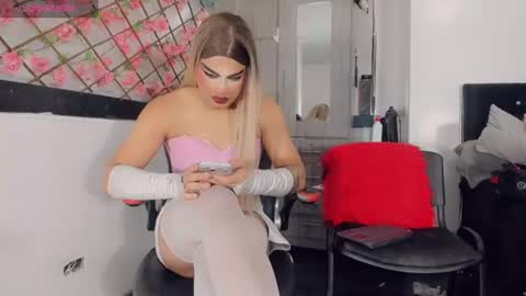 Snapshot of thiara_veky chatting on July 2026 07:42:02 PM Thiara online show from July 2026 07:42:02 PM
