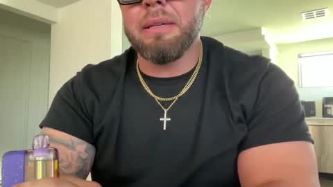 thiccbull12 online show from September 2025 03:12:02 PM