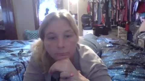 thickblonde_92 online show from November 2025 04:06:01 PM