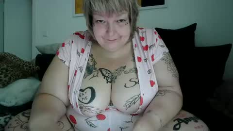 thickdarkangel online show from July 2026 01:13:02 PM