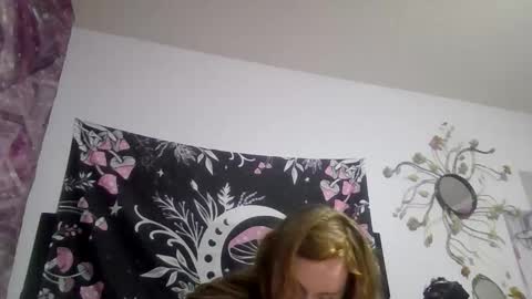 Ariel online show from November 2025 11:07:02 PM