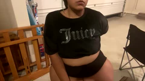 Snapshot of thickmorena chatting on November 2025 05:29:02 AM thickmorena online show from November 2025 05:29:02 AM