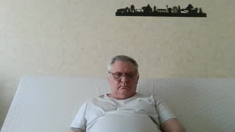 Snapshot of thierrysymp chatting on April 2026 04:59:01 PM Thierrysymp online show from April 2026 04:59:01 PM