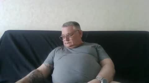 Snapshot of thierrysymp chatting on April 2026 05:40:02 PM Thierrysymp online show from April 2026 05:40:02 PM