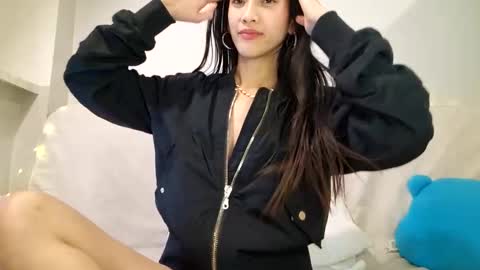 Snapshot of thifa2x chatting on January 2026 07:04:01 PM thifa2x online show from January 2026 07:04:01 PM