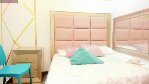 Thifany online show from January 2025 07:50:02 PM