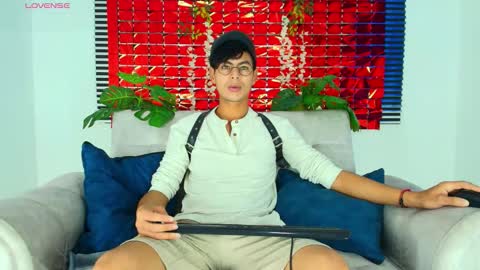 Thiago Saenzz online show from February 2026 03:46:02 AM