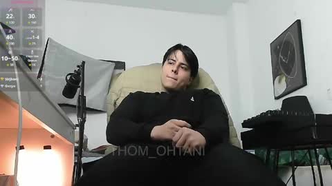 Snapshot of thom_ohtani chatting on May 2026 06:49:01 PM thom_ohtani online show from May 2026 06:49:01 PM
