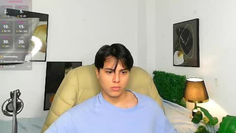 Snapshot of thom_ohtani chatting on June 2026 06:15:01 AM thom_ohtani online show from June 2026 06:15:01 AM