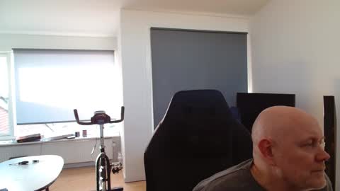 thomas315627 online show from March 2026 01:50:01 PM