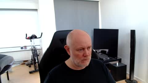 Snapshot of thomas806035 chatting on August 2026 09:23:02 AM thomas806035 online show from August 2026 09:23:02 AM