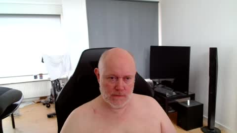 Snapshot of thomas806035 chatting on August 2026 07:21:01 AM thomas806035 online show from August 2026 07:21:01 AM