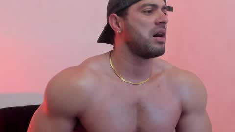 Snapshot of thomas_brandon chatting on May 2026 10:42:01 AM Thomas Brandon online show from May 2026 10:42:01 AM