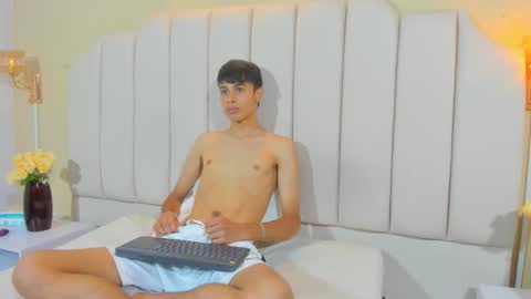 thomas_dikey online show from April 2026 02:47:01 PM