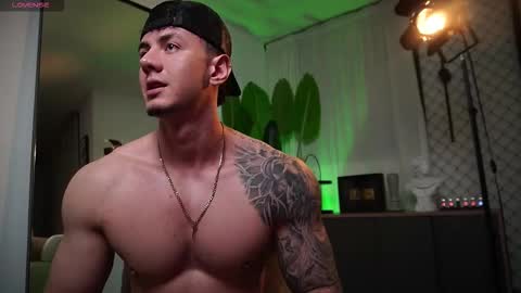 Thomas Falcon online show from February 2026 11:49:01 PM