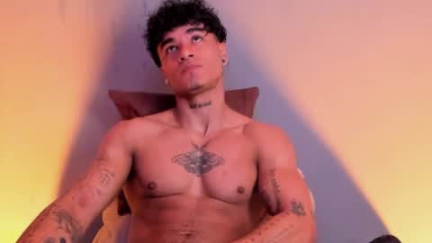 Snapshot of thomas_fit1 chatting on January 2025 11:31:01 PM Thomas 3 JUST STAY AND BE MY LAST LOVE online show from January 2025 11:31:01 PM