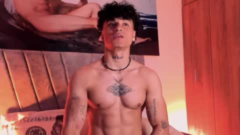 Snapshot of thomas_fit1 chatting on October 2025 11:27:01 PM Thomas 3 JUST STAY AND BE MY LAST LOVE online show from October 2025 11:27:01 PM