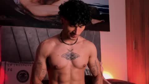 Snapshot of thomas_fit1 chatting on November 2025 01:29:01 AM Thomas 3 JUST STAY AND BE MY LAST LOVE online show from November 2025 01:29:01 AM