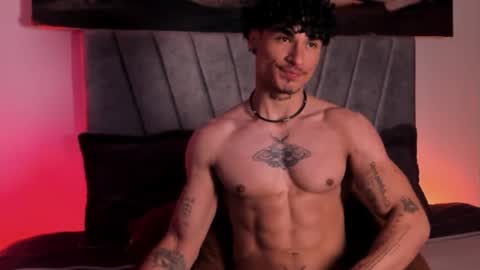 Snapshot of thomas_fit1 chatting on November 2025 02:11:01 AM Thomas 3 JUST STAY AND BE MY LAST LOVE online show from November 2025 02:11:01 AM