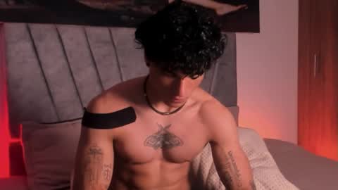 Snapshot of thomas_fit1 chatting on December 2025 04:11:02 AM Thomas 3 JUST STAY AND BE MY LAST LOVE online show from December 2025 04:11:02 AM