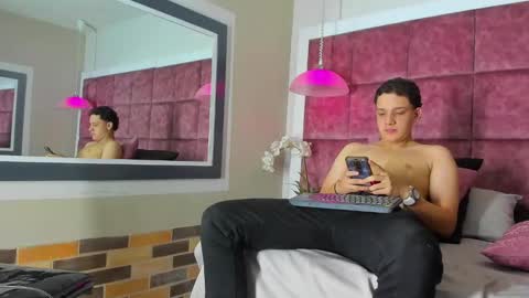 Snapshot of thomas_may4rs chatting on January 2025 04:28:01 AM ---Thomas--- online show from January 2025 04:28:01 AM