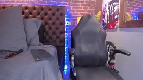 Snapshot of thomas_may4rs chatting on February 2025 08:07:01 AM ---Thomas--- online show from February 2025 08:07:01 AM