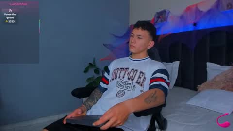 Thomas online show from October 2025 01:00:02 PM