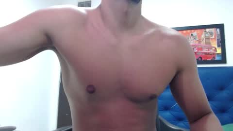 Snapshot of thomas_neuman chatting on March 2025 07:49:01 PM Thomas online show from March 2025 07:49:01 PM