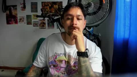 Thomas online show from November 2025 04:40:02 PM