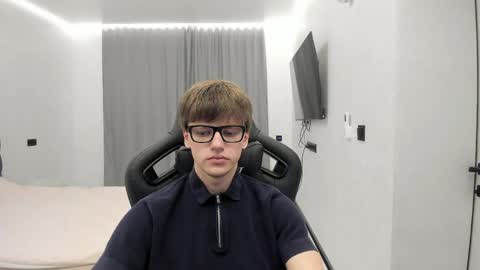 Tomas online show from May 2026 06:57:01 PM