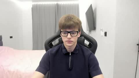 Tomas online show from May 2026 07:11:02 PM