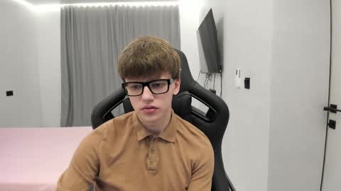 Tomas online show from May 2026 07:41:01 PM