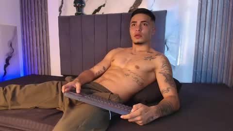 Snapshot of thomass_conor chatting on May 2026 09:53:01 PM thomass_conor online show from May 2026 09:53:01 PM