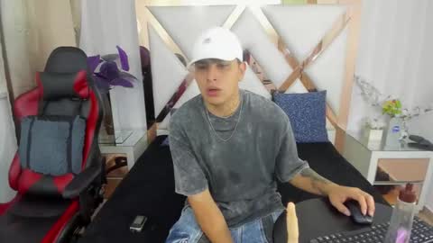 thomasthund online show from January 2026 01:37:02 PM