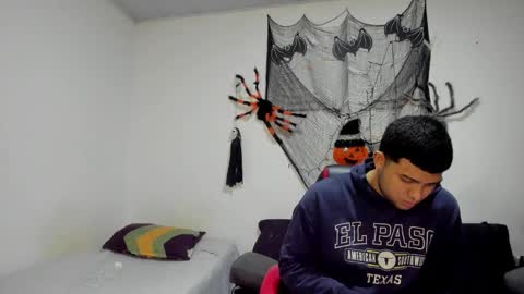 Snapshot of thomson_hot01 chatting on October 2025 06:14:02 AM thomson_hot01 online show from October 2025 06:14:02 AM