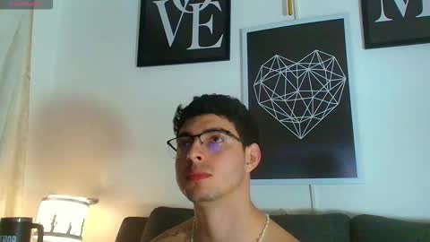 thomylov online show from December 2025 03:44:01 AM