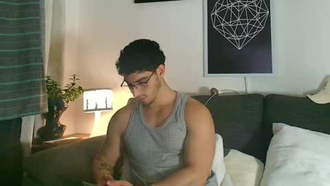 thomylov online show from February 2026 01:12:01 AM