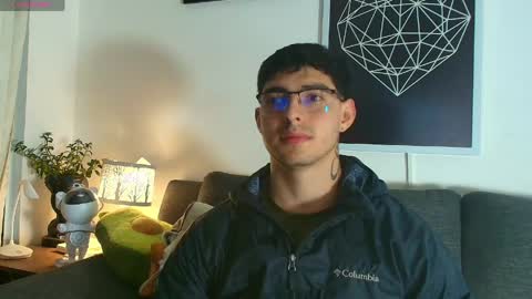 Snapshot of thomylov chatting on May 2026 09:05:02 AM thomylov online show from May 2026 09:05:02 AM