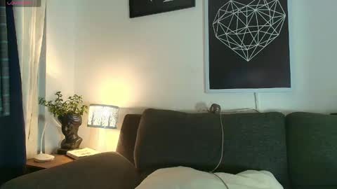 Snapshot of thomylov chatting on June 2026 01:11:01 AM thomylov online show from June 2026 01:11:01 AM