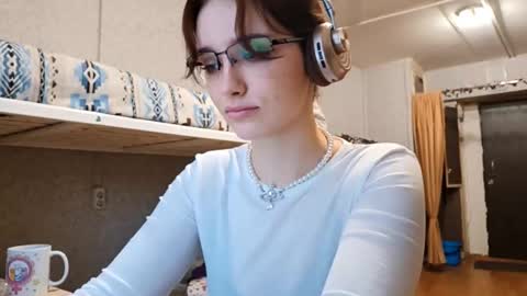 Grace online show from October 2025 01:00:01 PM