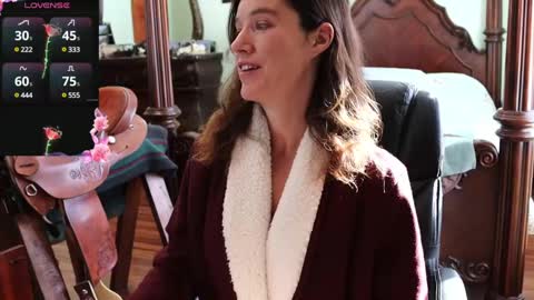 Snapshot of thornbury_rose chatting on February 2025 08:26:01 PM ThornburyRose online show from February 2025 08:26:01 PM