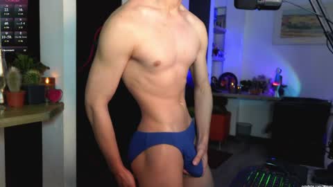   L e a n d e r   25OFF ON MY OF online show from April 2026 04:14:01 PM