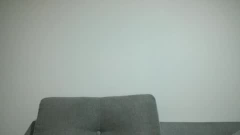 Snapshot of throwawayyourgun chatting on December 2024 06:00:02 PM Luka online show from December 2024 06:00:02 PM