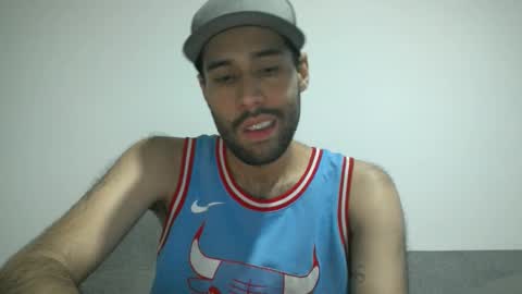 Snapshot of throwawayyourgun chatting on December 2024 07:23:01 PM Luka online show from December 2024 07:23:01 PM