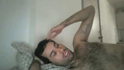 Snapshot of throwawayyourgun chatting on January 2025 08:02:02 PM Luka online show from January 2025 08:02:02 PM