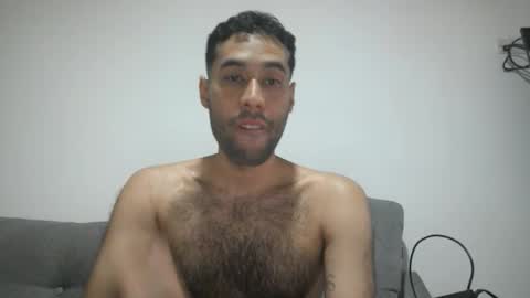 Snapshot of throwawayyourgun chatting on February 2025 02:49:01 PM Luka online show from February 2025 02:49:01 PM