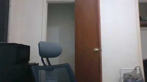 thrustinjustin808 online show from January 2025 04:45:01 PM