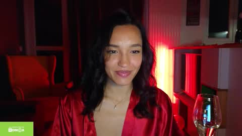 tia_j online show from October 2025 07:12:02 PM