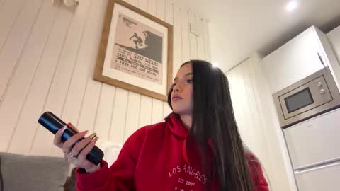 Tiana Le online show from February 2026 07:07:01 PM