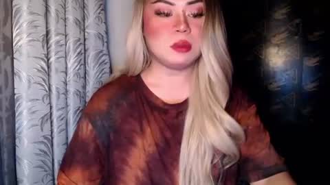 arianna tiara online show from November 2025 04:04:01 AM